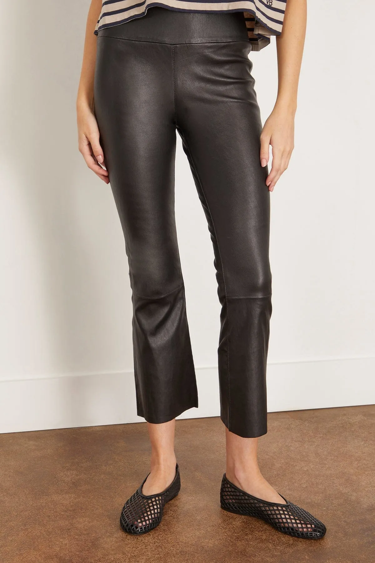 Crop Flare in Black