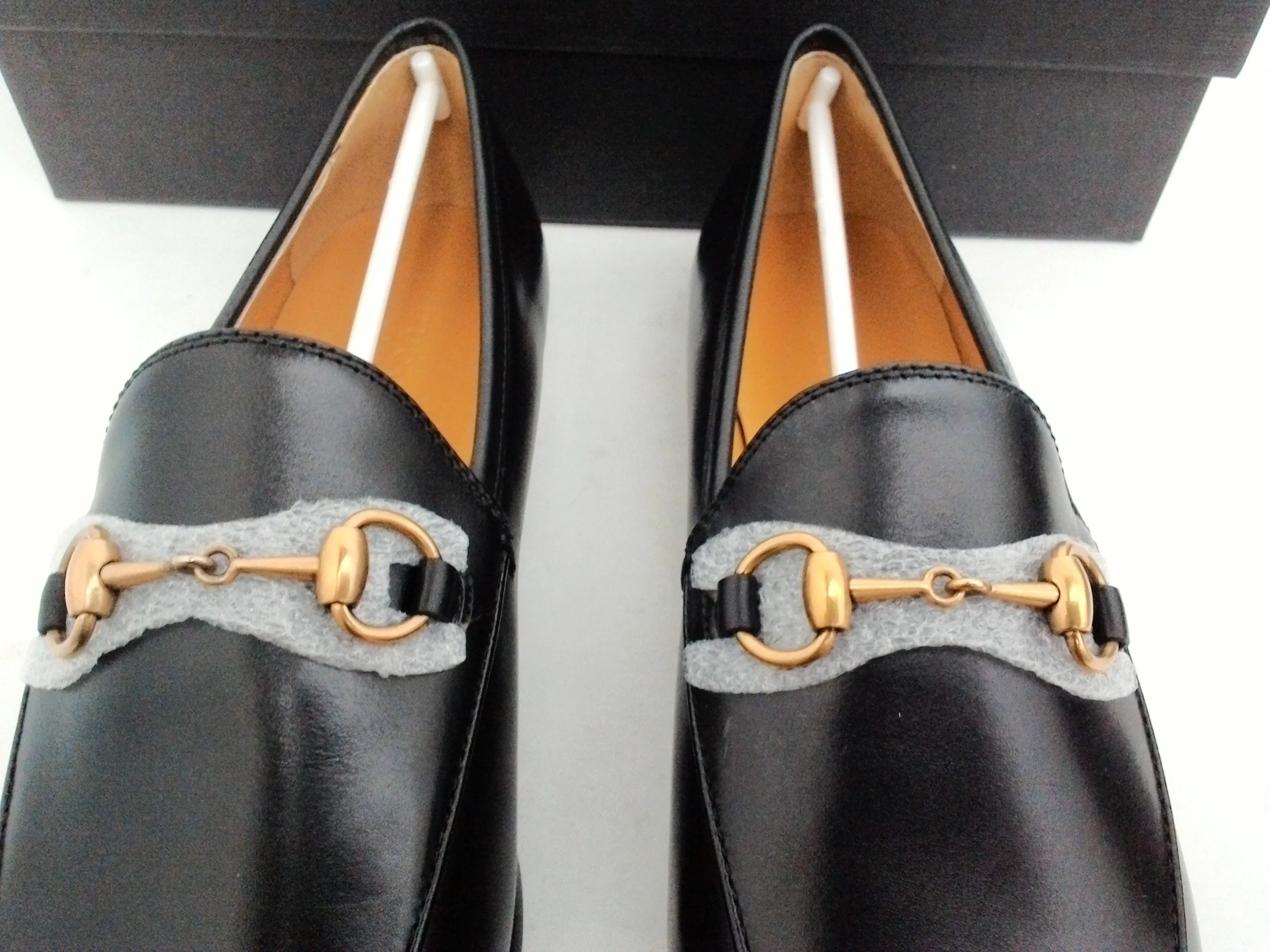 Gucci Women's Betis Glamour Black Leather Loafers Size 37