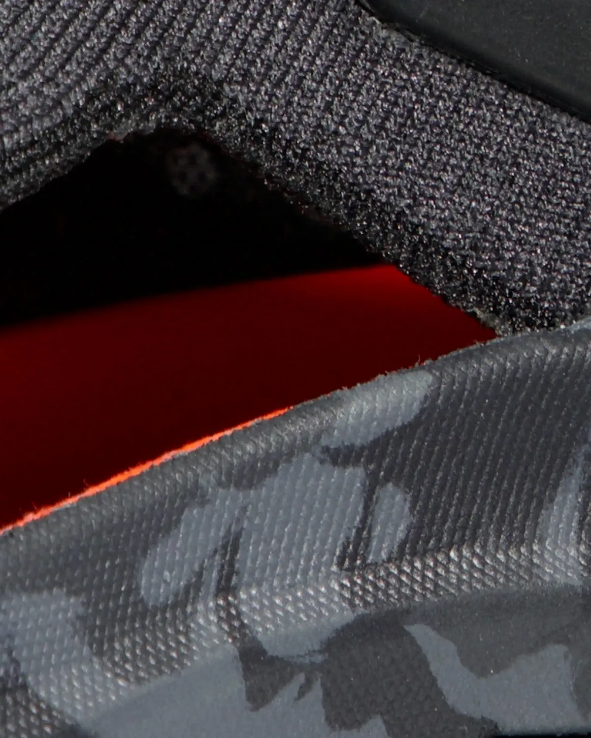 Hueco II Air Low Dark Steel / Black Running Shoes
