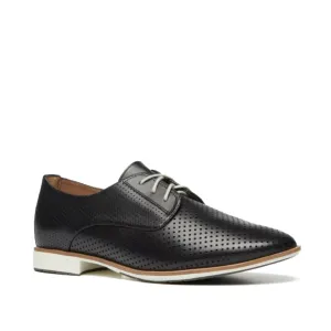 Olivia Derby Flat