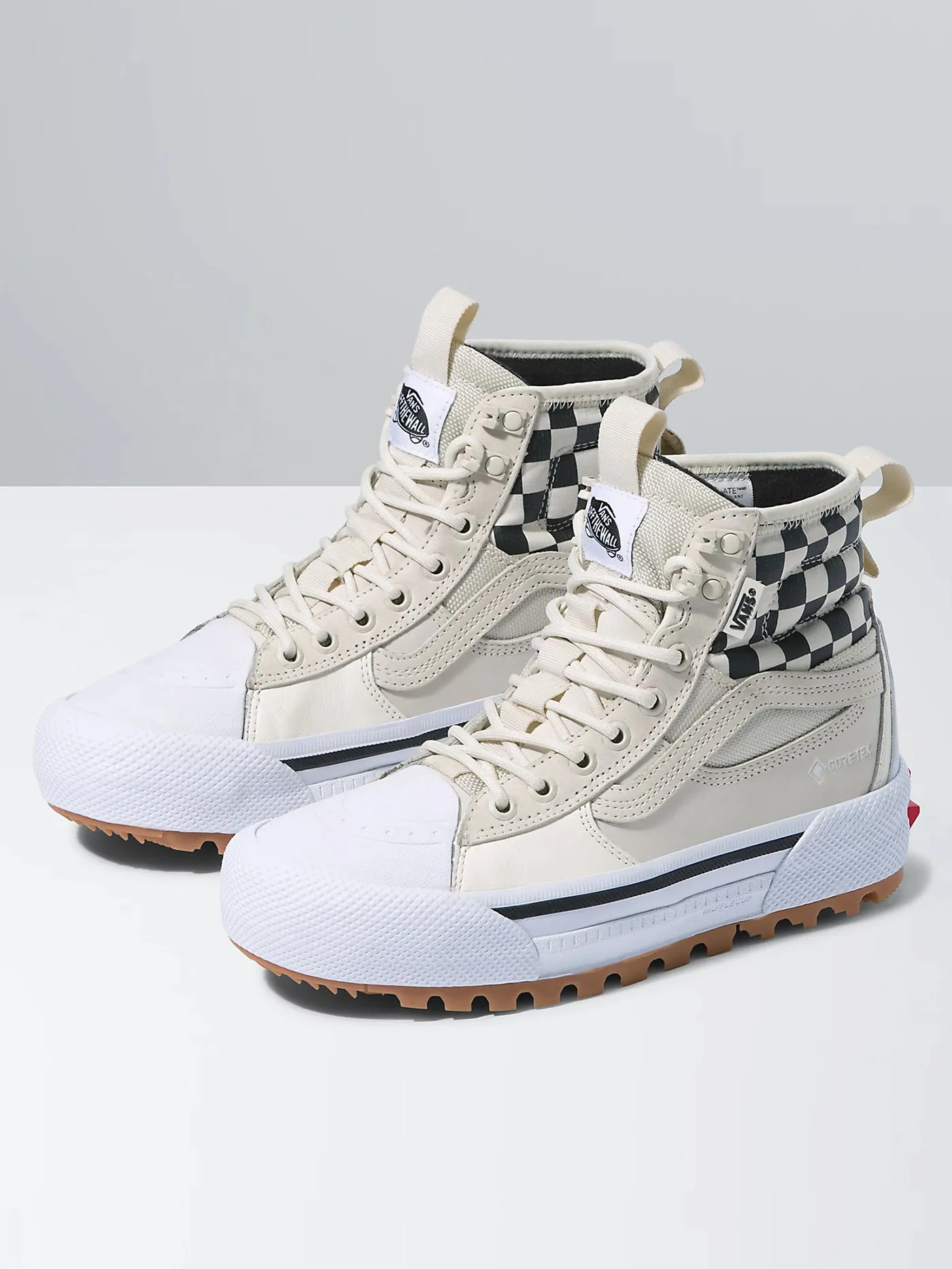 Sk8-Hi GORE-TEX-3 (CHK) True White/Black Boots