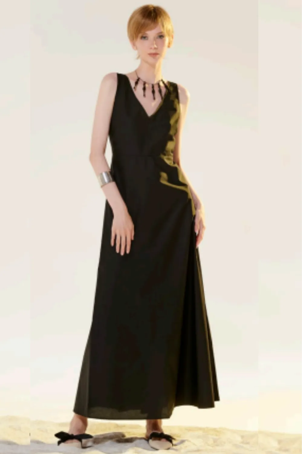 Sleeveless V Neck Dress